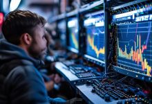比特币暴跌时,矿工为什么被迫关机?盘点三大历史规律与生存策略-USDTBI 深度